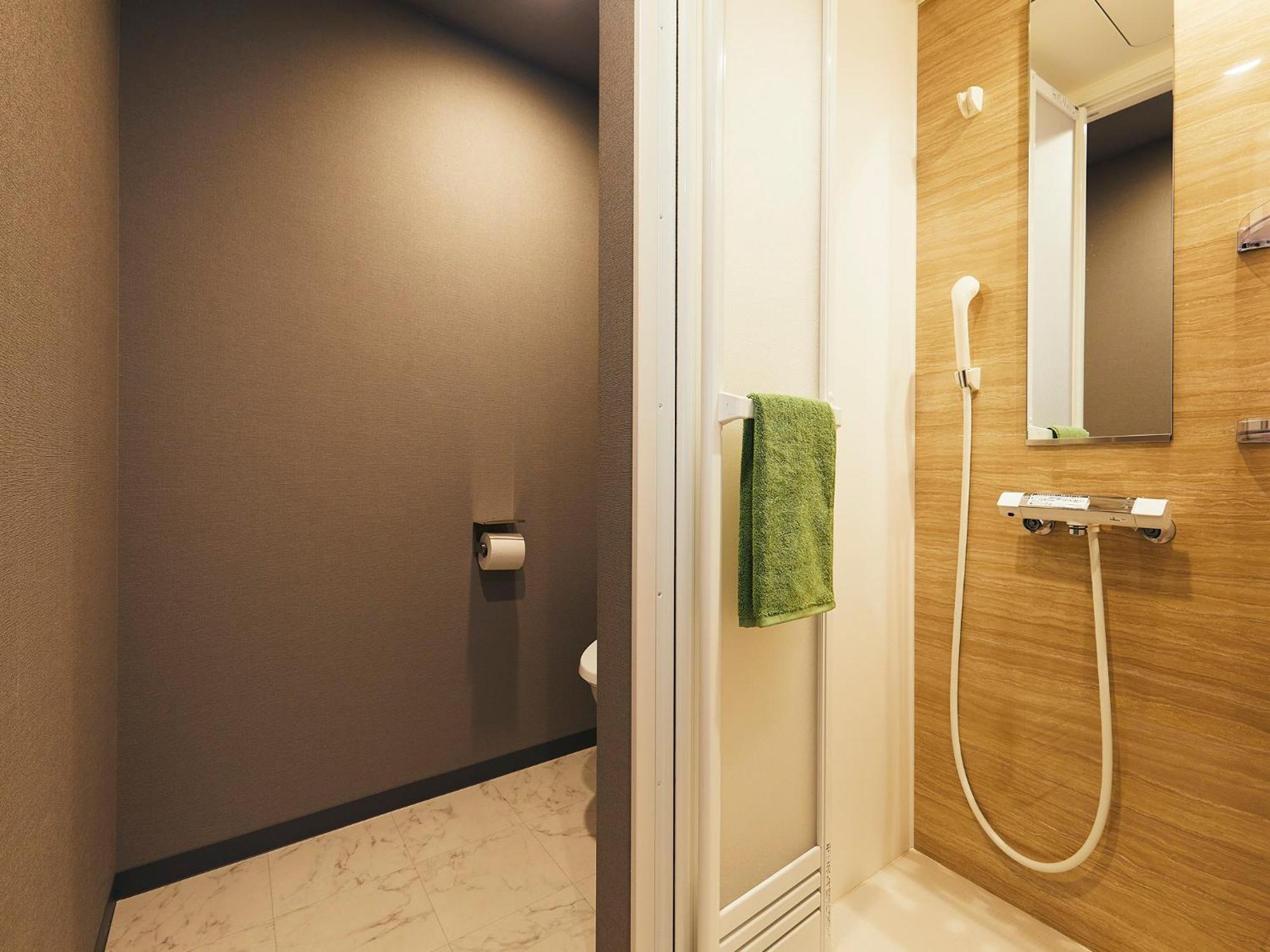 Pivot Shin-imamiya Ekimae โรงแรม